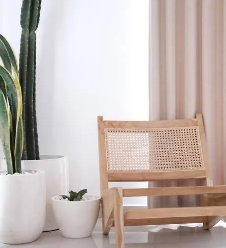 Amazing 3 Bdr In Ultimate Location Villa