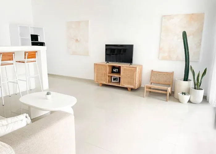 Amazing 3 Bdr In Ultimate Location
